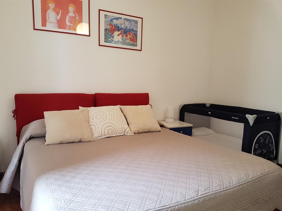 Bed & Parking Apartment Palermo Bagian luar foto