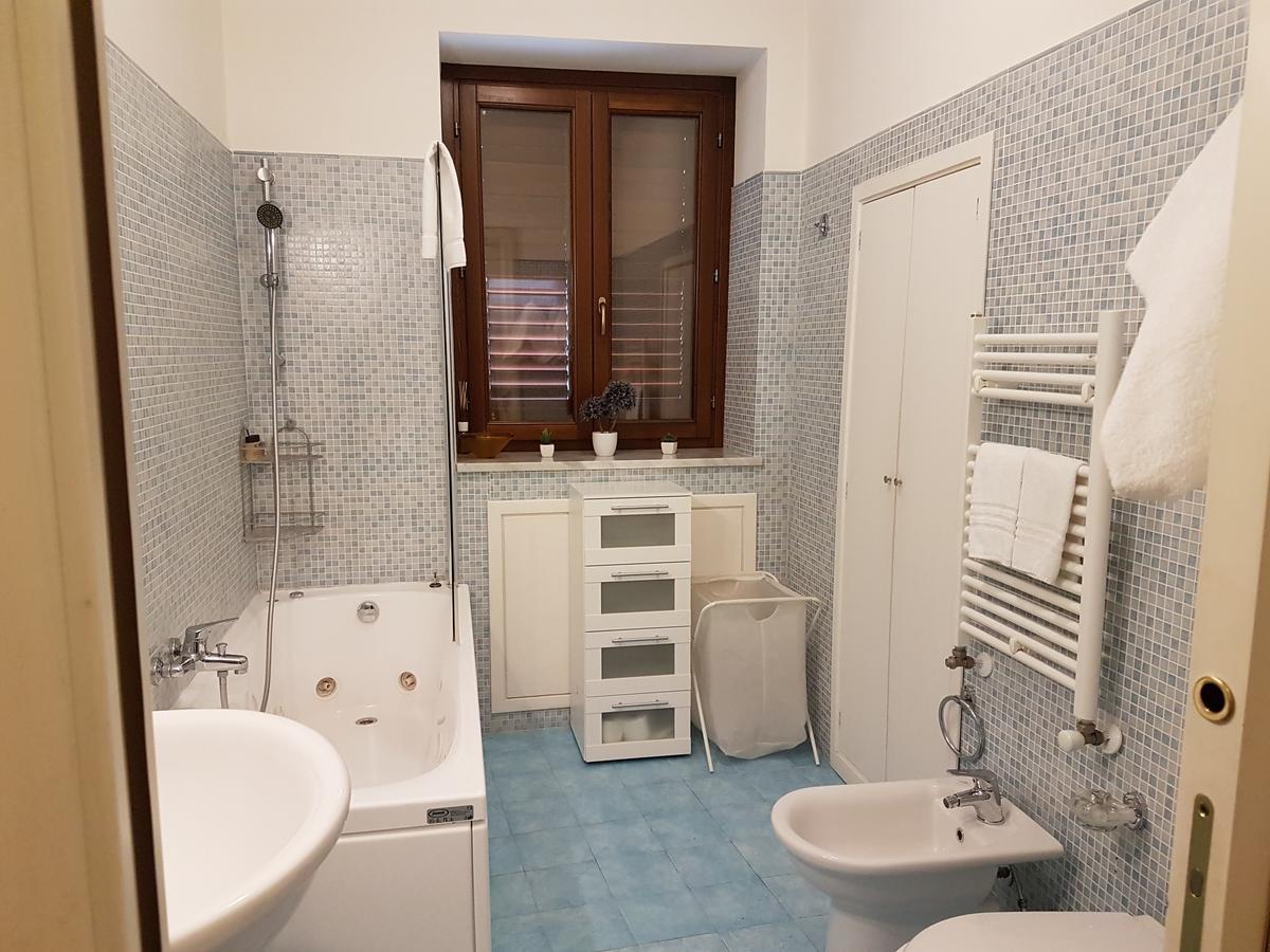 Bed & Parking Apartment Palermo Bagian luar foto