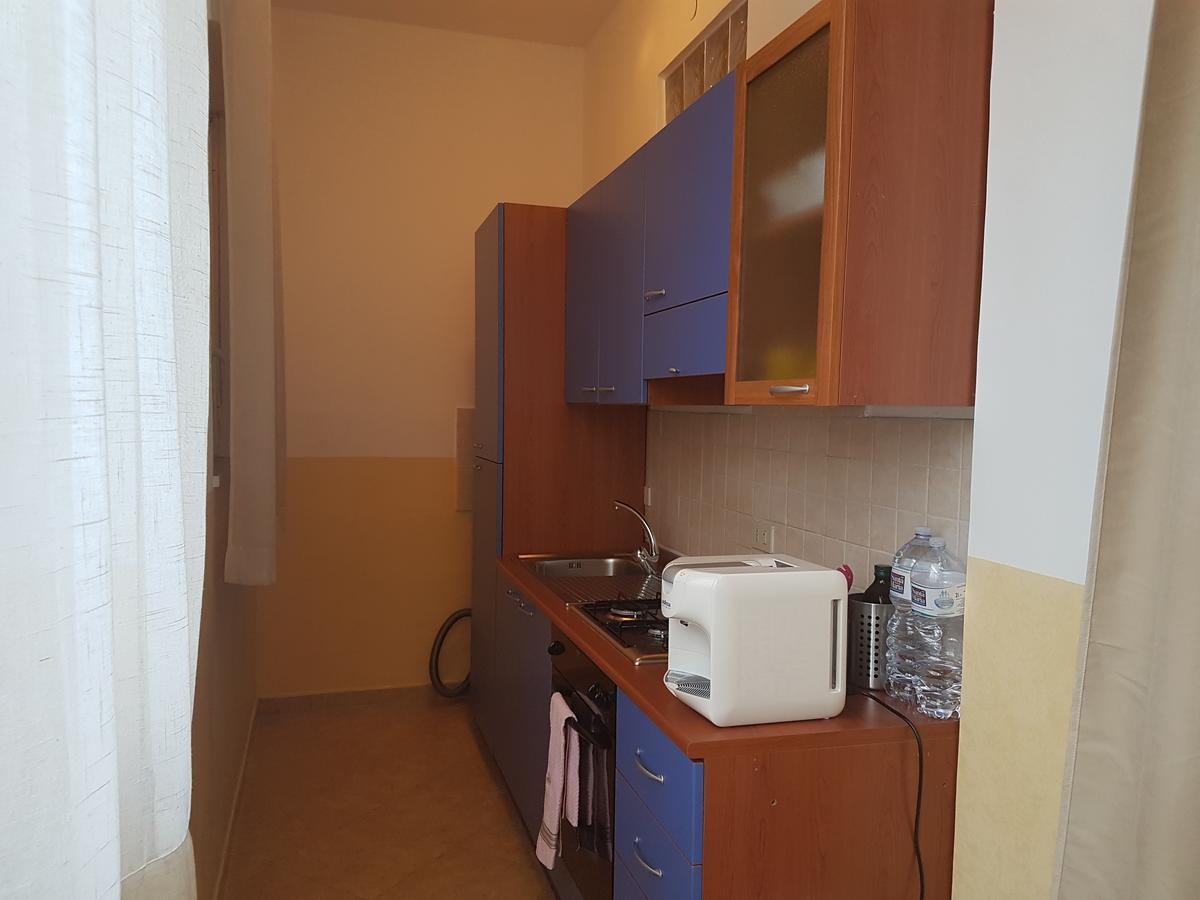 Bed & Parking Apartment Palermo Bagian luar foto
