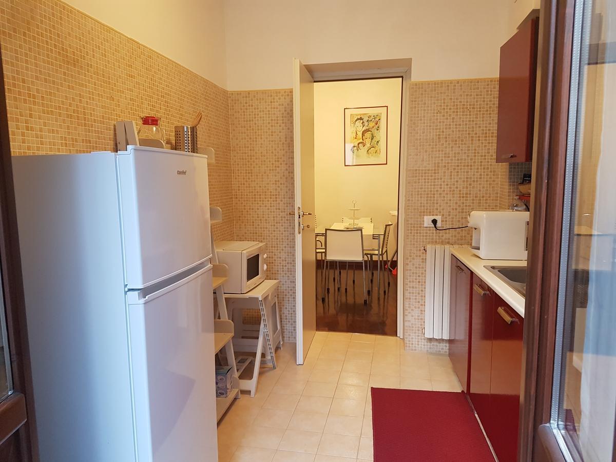 Bed & Parking Apartment Palermo Bagian luar foto